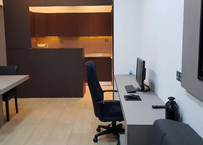 Minimal Studio In Paleo Faliro